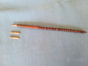 Antica penna da inchiostro