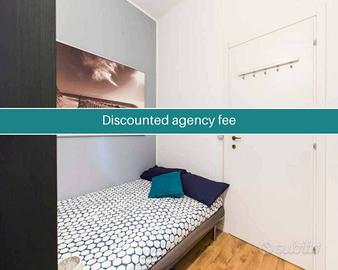 Stanza in appartamento di 92 m² a Milano