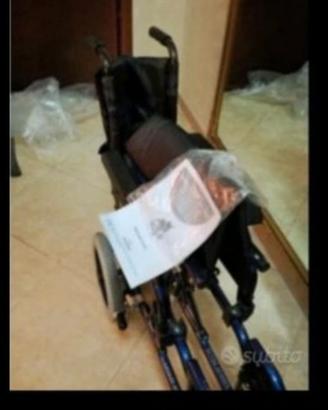 Nuovissima sedie a rotelle pieghevole per anziani