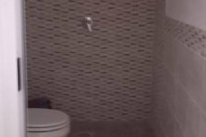 Stanza di 50mq situato al piano terra