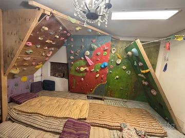 muro arrampicata completo di prese