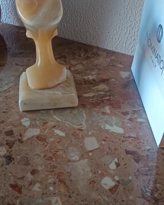 scultura in alabastro regina egizia