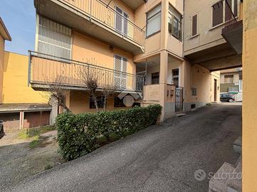 2 LOCALI A STRADELLA