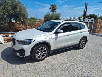 BMW X1 i25e