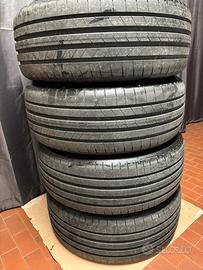 Gomme GoodYear F1  235/45 R18