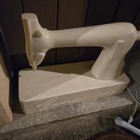 macchina da cucire scultura