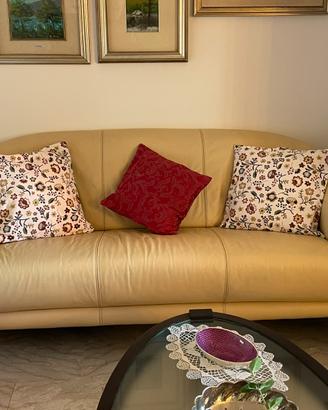 Divano in pelle di Divani & Divani bu Natuzzi