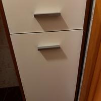 Mobile porta biancheria