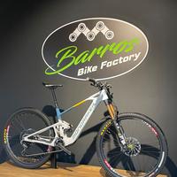 Mondraker Neat RR Custom