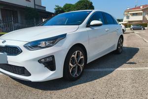 Ceed III 2019 1.6 crdi Evolution 136cv