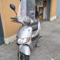 SCOOTER DIESIS PIAGGIO 50 c.c. DA SISTEMARE