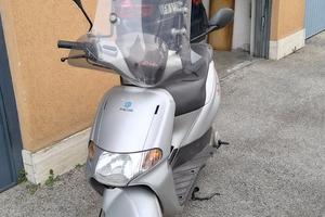 SCOOTER DIESIS PIAGGIO 50 c.c. DA SISTEMARE