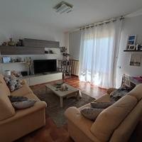 Appartamento 5 vani, garage e mansarda a Staffoli