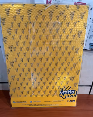 Espositore gratta e vinci 3d