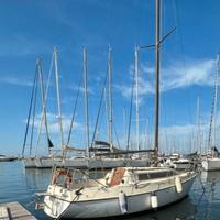 barca a vela cabinato 