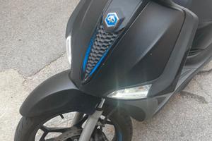 Motorino piaggio liberty s