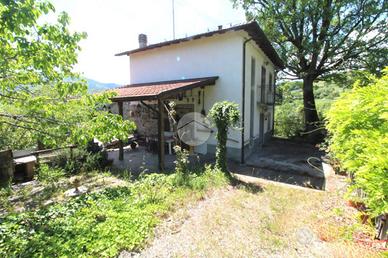 CASA INDIPENDENTE A CORNIGLIO