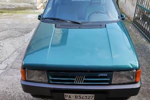 auto fiat uno