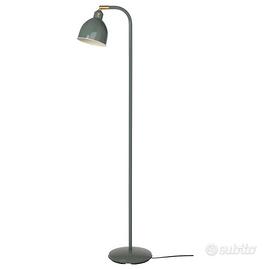 Lampada da terra stile retro