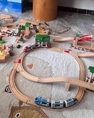 Brio Trenino / set stazione + tante diversi pezzi