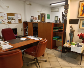 Locale ad uso negozio/studio/ufficio
