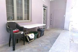 Quadrivano con cortile in bi familiare