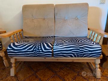 Set divano ,poltrone e cassttiera legno massello