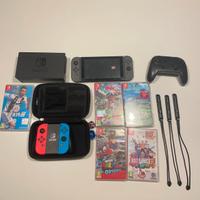 Nintendo Switch  + 5 giochi + 2 controller e SD