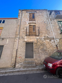 Casa da ristrutturare a Baucina