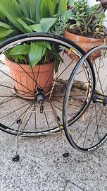 cerchi Mavic akisium coppia per bici da corsa 