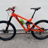 Trek Slash 9