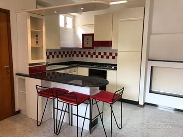 Stanza singola in appartamento per studentesse