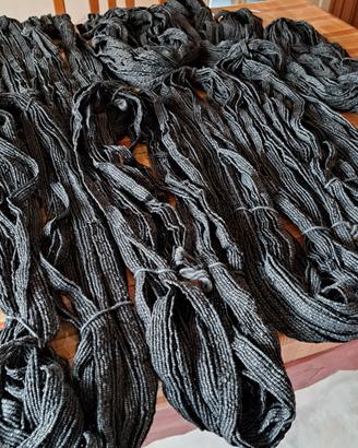 9 matasse passamaneria lana grigia 