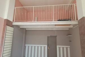 Pantano Negozio 33 mq. 1 vetrina con soppalco