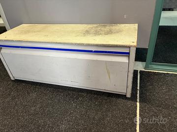 Allestimento furgone  modulo per passaruota