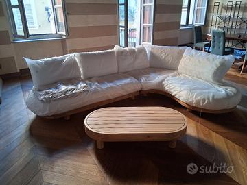 Divano con Tavolino