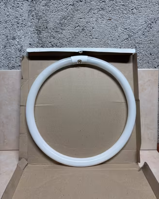 Lampada Fluorescente Circolare Leuci FC16 40W