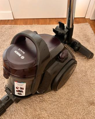 Bosch aspirapolvere potente e senza sacco