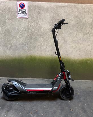 Monopattino Segway Ninebot ZT3 Pro - garanzia 