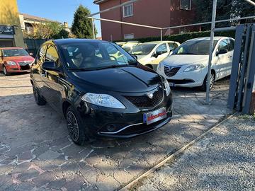 Lancia Ypsilon 1.2 69 CV 5 porte S&S Platinum