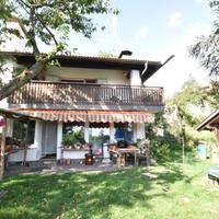 Renon: Casa bifamiliare con giardino