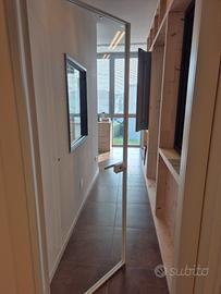 Porta interna in vetro e alluminio di design