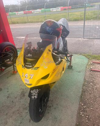 Suzuki gsxr 1000 k4 pronto pista