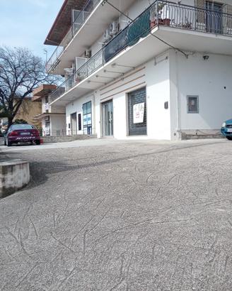 Locale commerciale C1 130 Mq