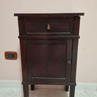 comodino arte povera