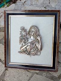 Quadro donna  ritratto metallo forse argento oper