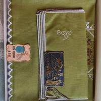 Set tovaglia ricamata a mano