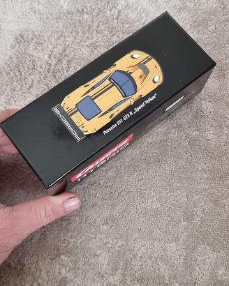 porsche 911 gt3 r carrera hybrid