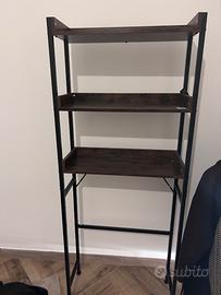 Scaffale in legno e acciaio