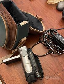 handy camera della sony con dischetto di registrai